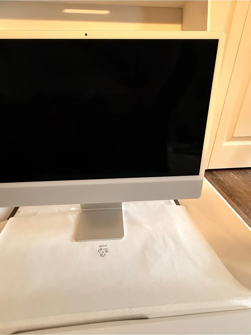 Apple iMac Desktop - Silver Aluminum Finish